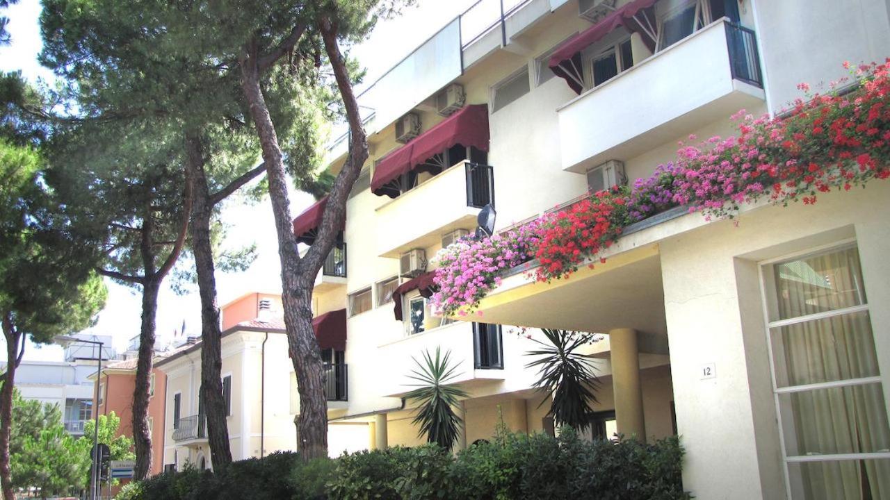 Hotel New Primula Rimini Kültér fotó
