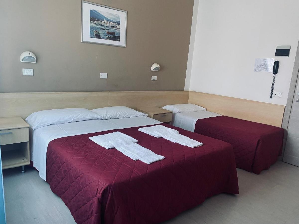 Hotel New Primula Rimini Kültér fotó
