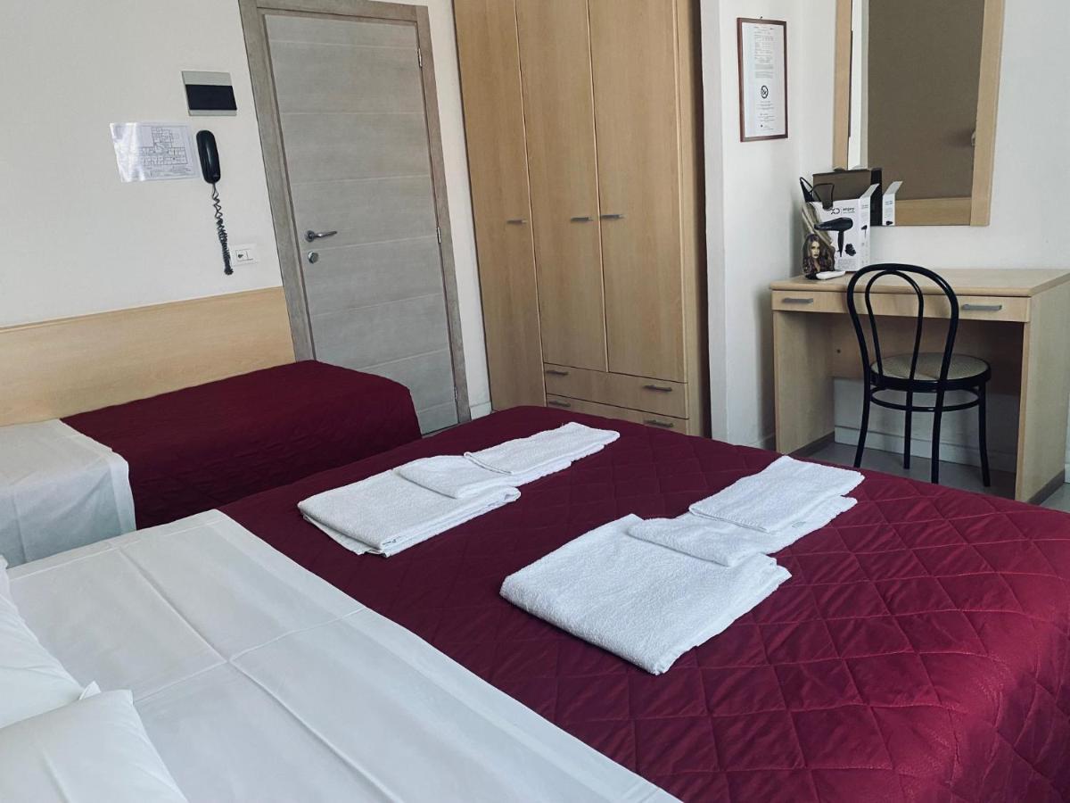 Hotel New Primula Rimini Kültér fotó