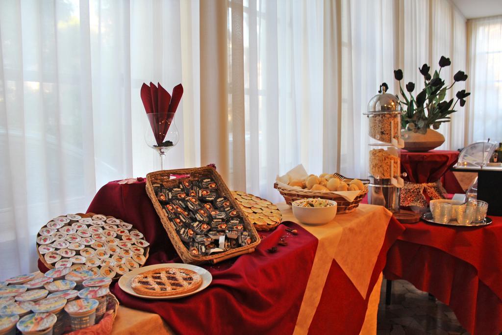 Hotel New Primula Rimini Kültér fotó